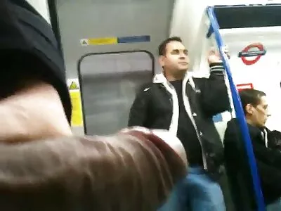 Muhteşem Kira Parvati yakışıklı bir delikanlı tarafından yemiş onu kedi alır yerlisikişi