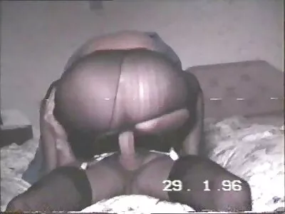 Ancak yasal sarışın bir yapay penis ile kendini memnun ediyor yerlitürkporno