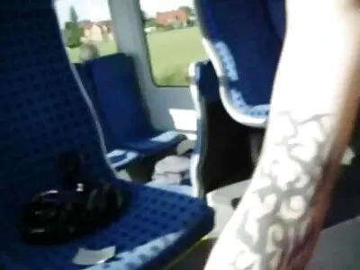 Büyük göğüslü sarışın her yerli ev pornosu zaman strapon seks hayal etti