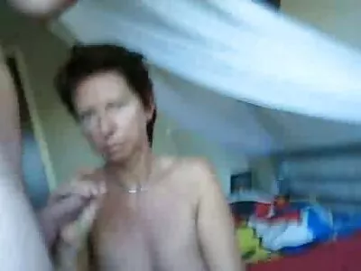 19 yerli film porno yaşındaki bir kız bu ev yapımı pornoyu ağa yüklememesini istedi… saf
