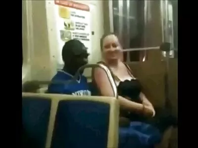 Minyon sürtük Eva Fire yerlipornofilimi muhteşem genç vücudunu seviyor